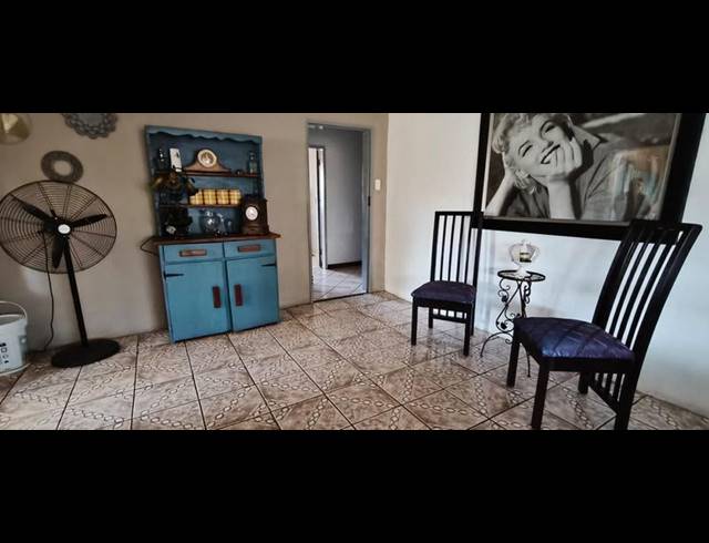 4 BEDROOM HOUSE FOR SALE IN BOOYSENS